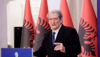 “Vendi s’ka pasur tradhtar më të madh, se Edi Rama”/ Berisha: I futi thikën pas shpine ish-liderëve të UÇK