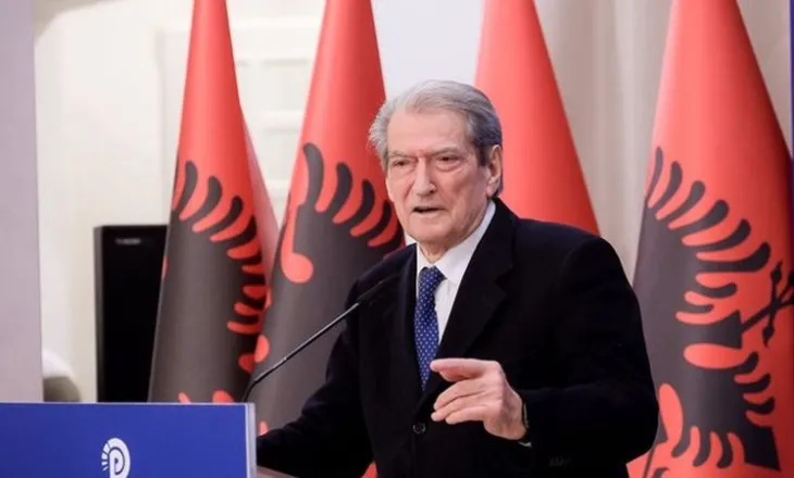 “Vendi s’ka pasur tradhtar më të madh, se Edi Rama”/ Berisha: I futi thikën pas shpine ish-liderëve të UÇK