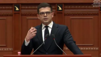 Vengu u përgjigjet sulmeve të opozitës: Nxini vendin, s’keni turp