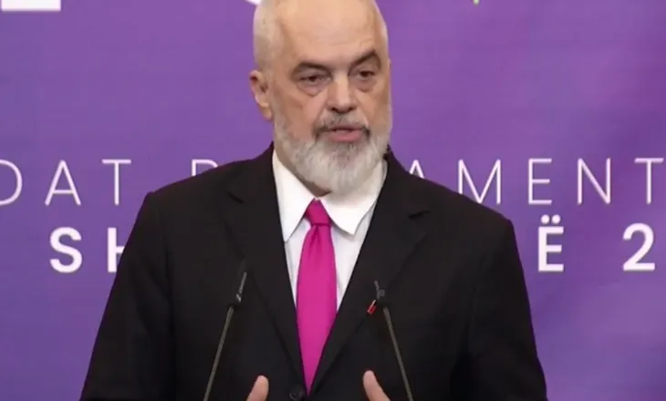 “Vetëm vetes ka ngel pa i…”/ Rama: Prokurorët e SPAK shpërndajnë fletëthirrje si ‘bileta teatri’ (VIDEO)