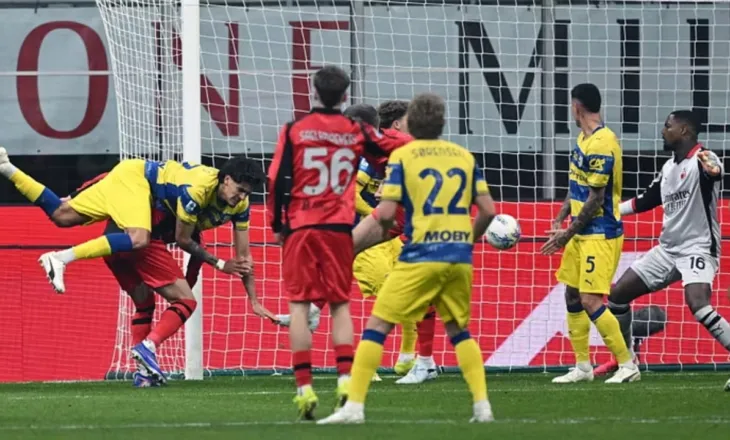 Video/ Arbitrat sërish nën shënjestër në Serie A, shpërthejnë polemikat për golin e Parmës kundër Milanit një javë pas Inter-Juve