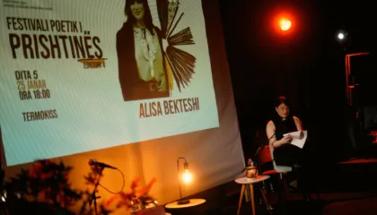 (Video) Festivali Poetik i Prishtinës IV/ Lexojnë autorët e rinj