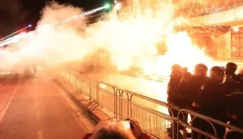 VIDEO/ Ja si përgatiten molotovët në selinë e PD-së para protestave të dhunshme