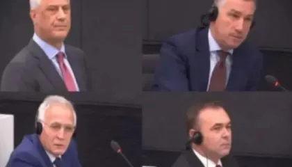 VIDEO / Momente emocionuese në Hagë, liderët e UÇK-së përshëndesin familjarët