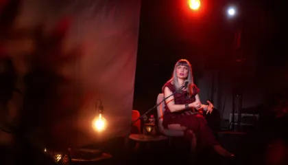 (Video) Monolog nga Majlinda Bregasi/ Festivali Poetik i Prishtinës IV