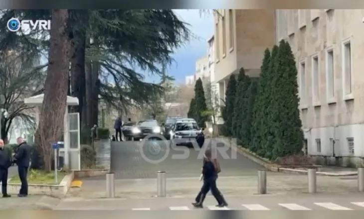 VIDEO/ Në pritjet të vendimit të Kushtetuese, Balluku nuk i ndahet Ramës, i shkon në….