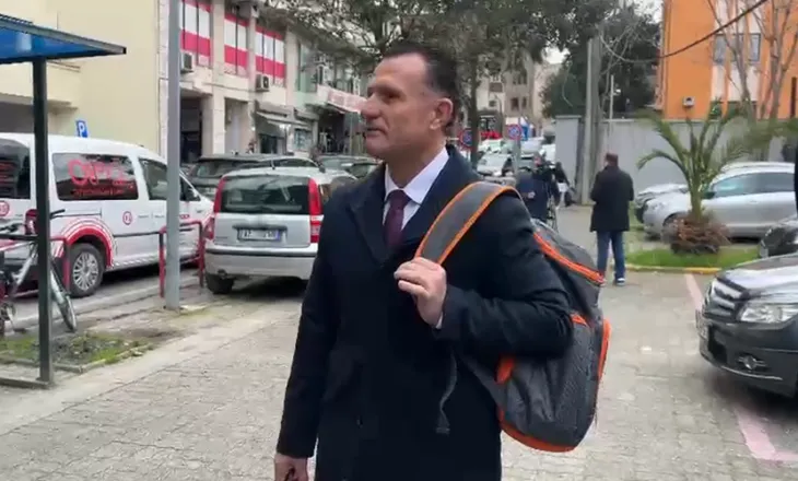 VIDEO / Pasi u rrah nga dy të rinj, rikthehet avokati i Metës: Jam bé! Bejlerët nuk thyhen!