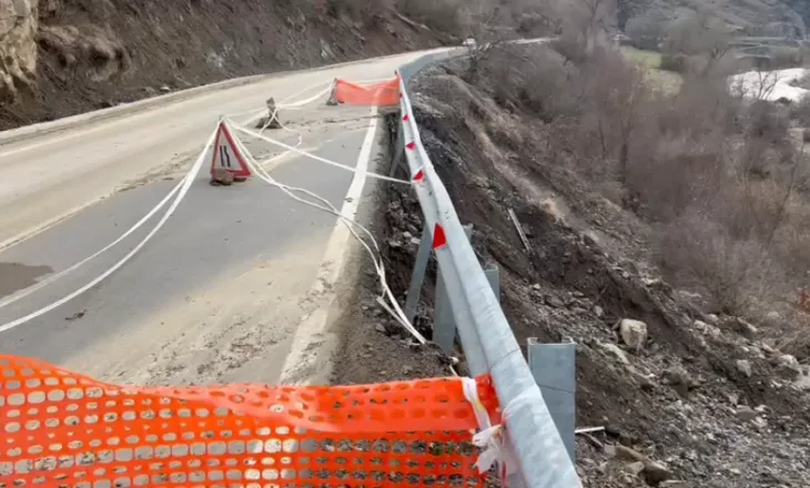 VIDEO/ Rruga e re në Maliq, çahet tre ditë pas inaugurimit.