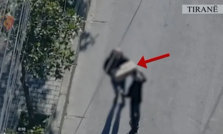 VIDEO/ Të paketuara në kuti kartoni… DALIN PAMJET – Ja si i trafikonin armët nga Kosova në Tiranë grupi kriminal (EMRAT)