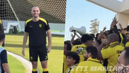 VIDEO/ Tifozët këndojnë për Mario Mitaj, atmosferë fantastike te Al Ittihad