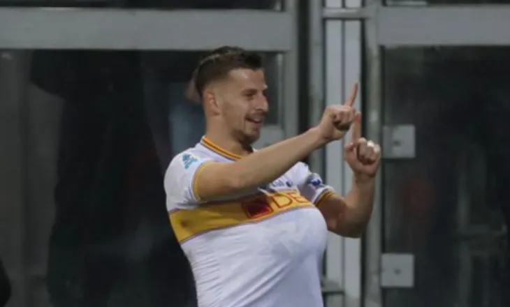 VIDEO/ Ylber Ramadani vulos fitoren e Leçes, mesfushori i Kombëtares tund rrjetën nga distanca