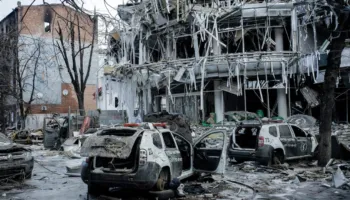 Vijojnë sulmet ruse në Ukrainë/ Tetë persona humbin jetën, mes tyre edhe një vajzë 11-vjeçare