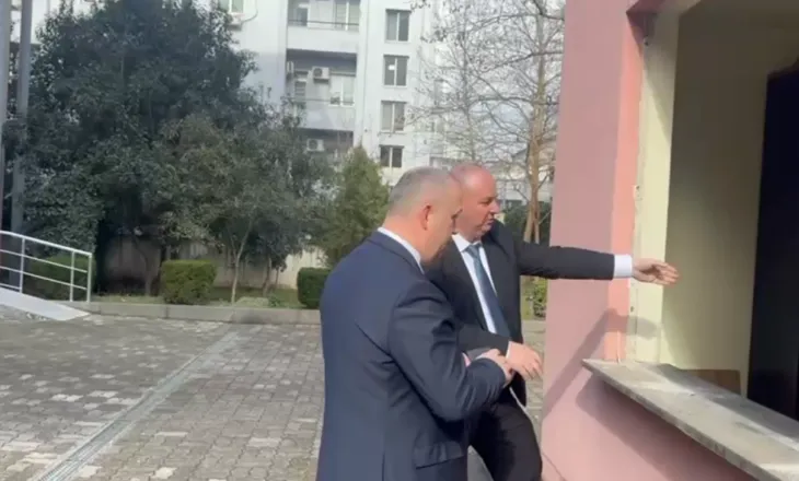 Vijon ‘turi’ për kontrolle në gjykata, politikanët inspektojnë godinën e KLGJ-së