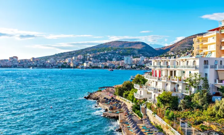 Vlora dhe Saranda qytetet më të preferuara në Shqipëri nga pensionistët e huaj