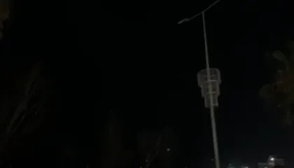 Vlora pa drita, punimet në rrjetin e ujësjellësit dëmtojnë linjën e energjisë në Lungomare