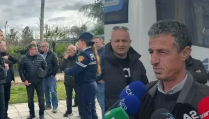 Vlora pa terminal, shoferët e linjave interurbane në protestë: Këtu rrezikohemi!