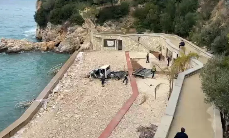 Vlorë/ Kamioni del nga rruga, drejtuesi në gjendje të rëndë