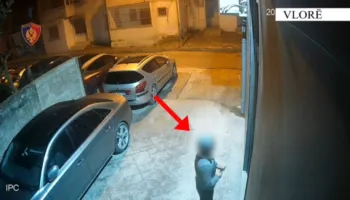 Vodhi shuma parash në dy minimarkete, arrestohet 33-vjeçari në Vlorë, i dënuar më parë për të njëjtën vepër