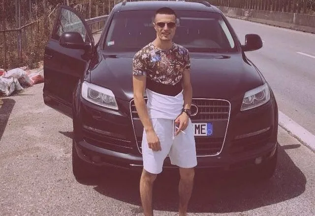 Vrasja e Egli Pashollari/ Gazetari jep detajet, flet dëshmimtari i vrasjes së 31-vjeçarit: Autori bashkë me një vajzë..