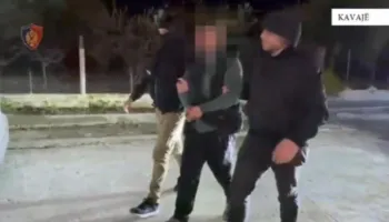 Vrau me thikë 48-vjeçarin në Kavajë për vendin e parkimit, arrestohet autori Land Drejai