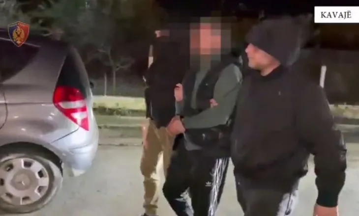 Vrau me thikë 48-vjeçarin në Kavajë për vendin e parkimit, arrestohet autori