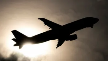 Vuante nga një problem me zemrën/ Foshnja ndërron jetë gjatë fluturimit për në Paris