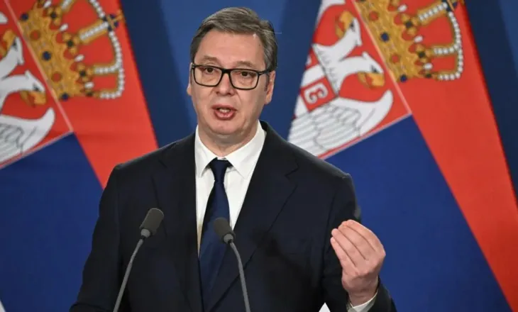 Vuçiç me tone përçmuese ndaj Trumpit: Publiku nuk reagoi ndaj “akrobacive” të tij në Davos