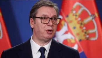 Vuçiç po mendon largimin nga Serbia? Analisti serb: Do t’i mbyllen dyert po u derdh gjak