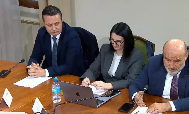 Vullnet Sinaj habit në Komision, krahason punën e minatorit me atë të balerinit: Kanë të njëjtën vështirisi! (VIDEO)