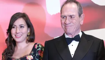 Zbardhet shkaku i vdekjes së vajzës së Tommy Lee Jones, gjashtë javë pasi u gjet e pajetë në hotel