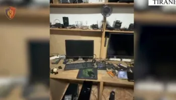 Zbulohet ‘punishtja’ e drogës te “Ali Demi”, arrestohen dy kushërinjtë në Tiranë (Emrat)