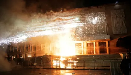 ZDF: Përshkallëzohen protestat, kërkohet dorëheqja e Ramës! Demonstratat rrezikojnë qeverisjen e tij