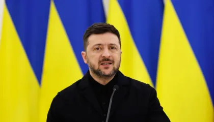Zelensky: Bisedimet trepalëshe për luftën në Ukrainë janë shtyrë për të mërkurën