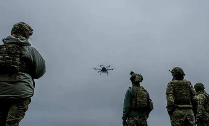 Zelensky: Ukraina do të hapë 10 qendra eksporti armësh në Evropë