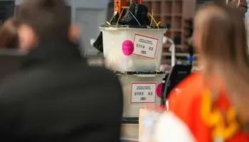 Zgjedhjet në Kosovë, Policia merr në pyetje 14 të dyshuar për falsifikim të rezultateve të votimit!