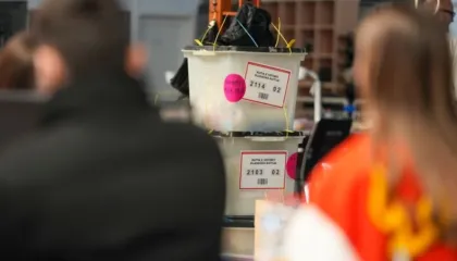 Zgjedhjet në Kosovë, Policia merr në pyetje 14 të dyshuar për falsifikim të rezultateve të votimit!