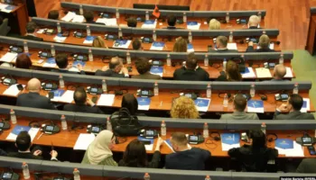 Zgjidhet qeveria e re në Kosovë, Albin Kurti Kryeministër. Ja emrat e ministrave