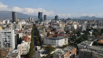 “Zhbllokohet” rivlerësimi i pronave/ Udhëzimi botohet në Fletoren Zyrtare edhe hyn në fuqi nga sot