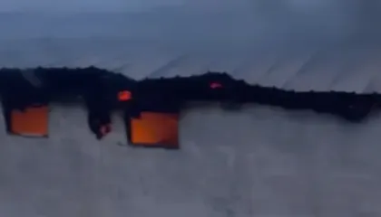 Zjarri pushon stallën në Selenicë, digjen 22 krerë gjedhë