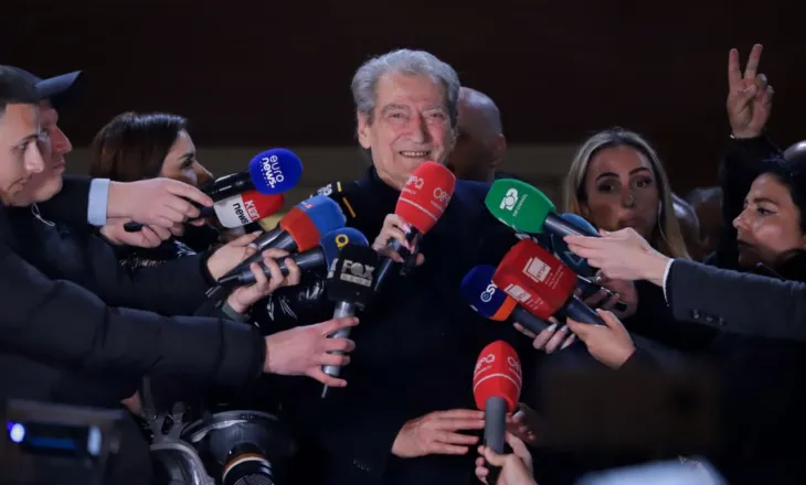 Zjarri te vila e ish-diktatorit Hoxha, Berisha: Agjentë të infiltruar mashtruan protestuesit e PD, u thanë që ishte Rama brenda