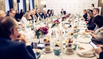 Zv/ministrja Fino në Mynih: Zgjerimi i BE, domosdoshmëri gjeopolitike dhe sigurie