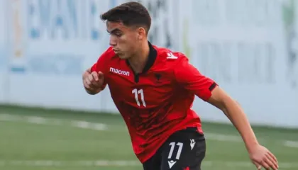 ZYRTARE/ Tirana e largoi me vetëm 6 minuta, ish-sulmuesi i Kombëtares U-21 ndryshon sërish kampionat