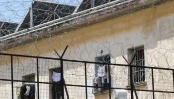 Zyrtari i lartë i KiE: Paraburgimi në Shqipëri, pesë herë më i lartë se mesatarja e BE-së