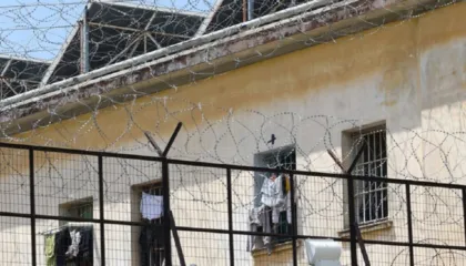 Zyrtari i lartë i KiE: Paraburgimi në Shqipëri, pesë herë më i lartë se mesatarja e BE-së