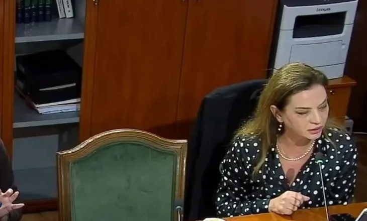 “0900-ën kam për ty”-Vokshi: Jam e lënduar, turp! Hasani i kërkon ndjesë në emër të Ballës. PD kërkon masë