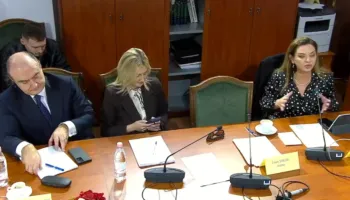 “0900, këtë numër kam për ty”/ Vokshi reagon pas deklaratës së Ballës: Turp për kryetarin Peleshi dhe gratë socialiste!