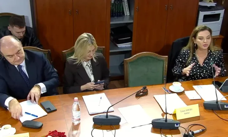 “0900, këtë numër kam për ty”/ Vokshi reagon pas deklaratës së Ballës: Turp për kryetarin Peleshi dhe gratë socialiste!