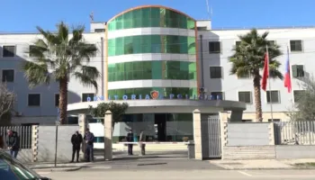 31-vjeçarja kosovare gjendet e pajetë në një hotel te Shkëmbi i Kavajës, nisin hetimet për 2 administratorët e biznesit