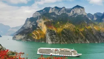 341 metra e gjatë dhe mund të akomodojë 5,200 pasagjerë, Kina lançon anijen gjigante turistike