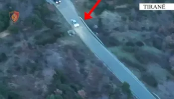 4 kallëpe tritoli, armë zjarri dhe mijëra fishekë do shiteshin në Tiranë, arrestohet në flagrancë 46-vjeçari